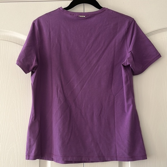 EUC Hugo Boss tshirt - Picture 5 of 9